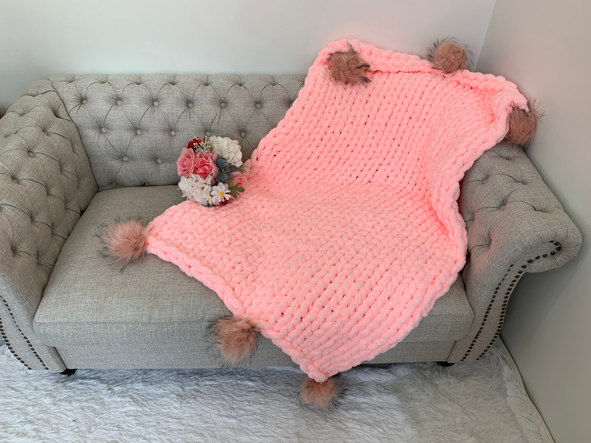 Chunky Knit Chenille Yarn blanket BeCozi