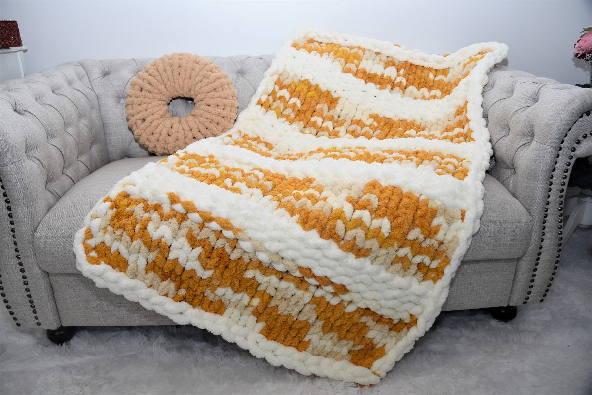 Chunky Knit Chenille Yarn blanket BeCozi