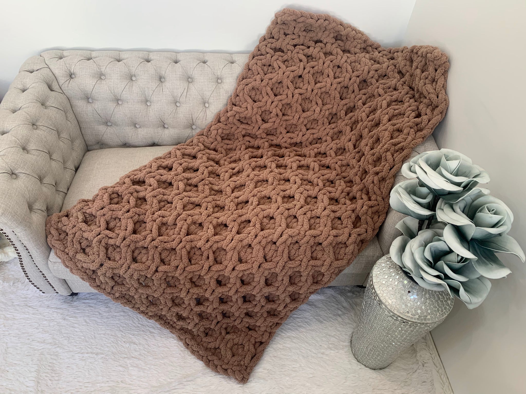 Chunky Knit Chenille Yarn blanket – BeCozi