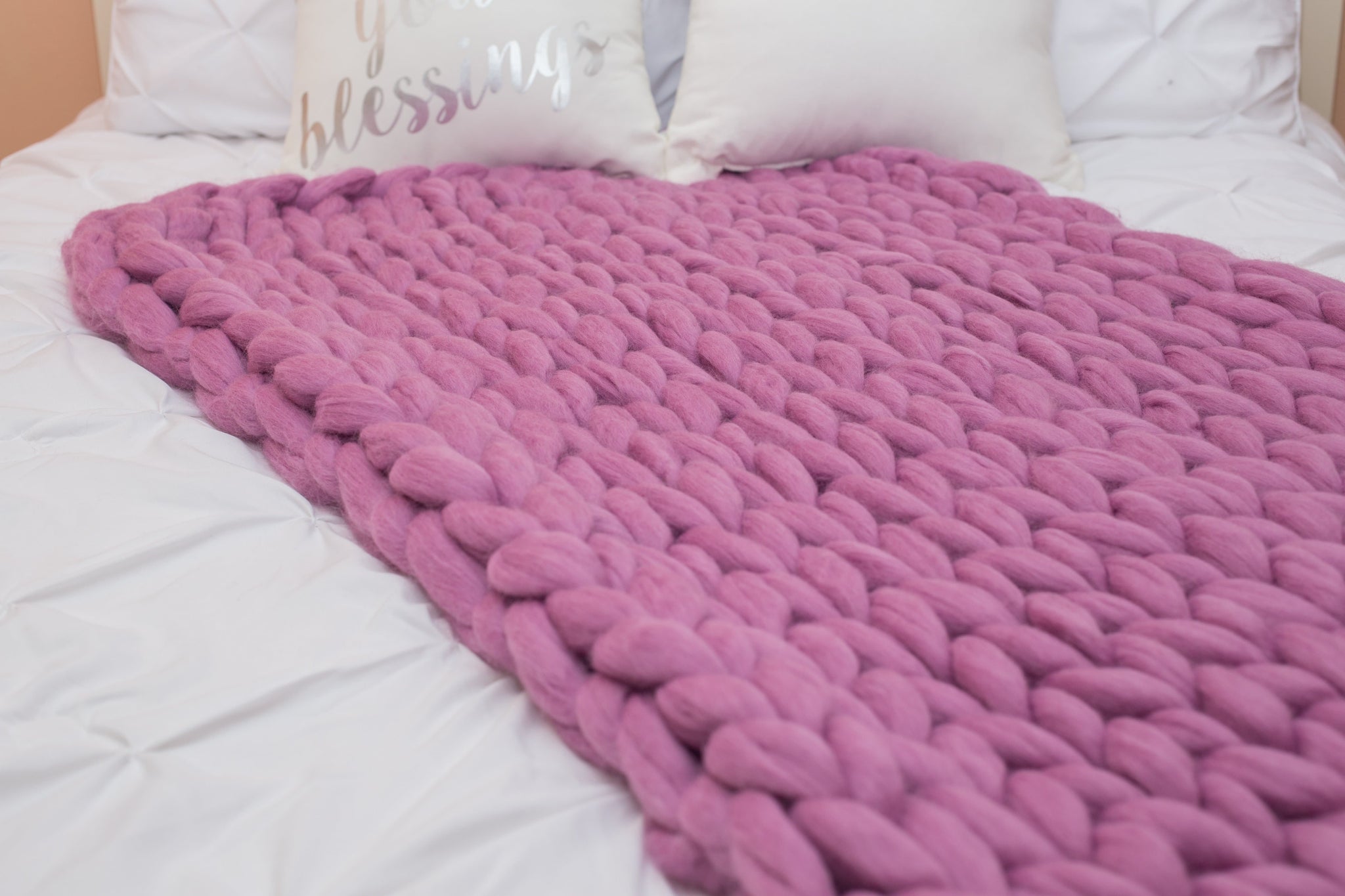 DIY Knit Kit, Blanket 35x50. Merino Wool and Giant Wooden Needles – BeCozi