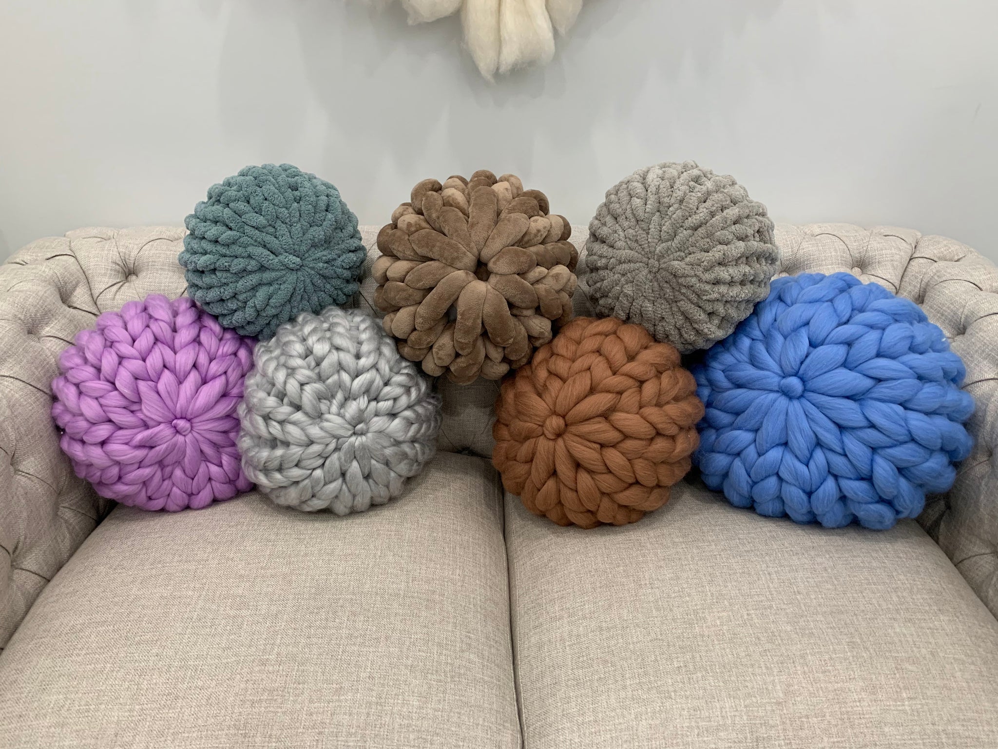 DIY Knit kit for a Round PIllow – BeCozi