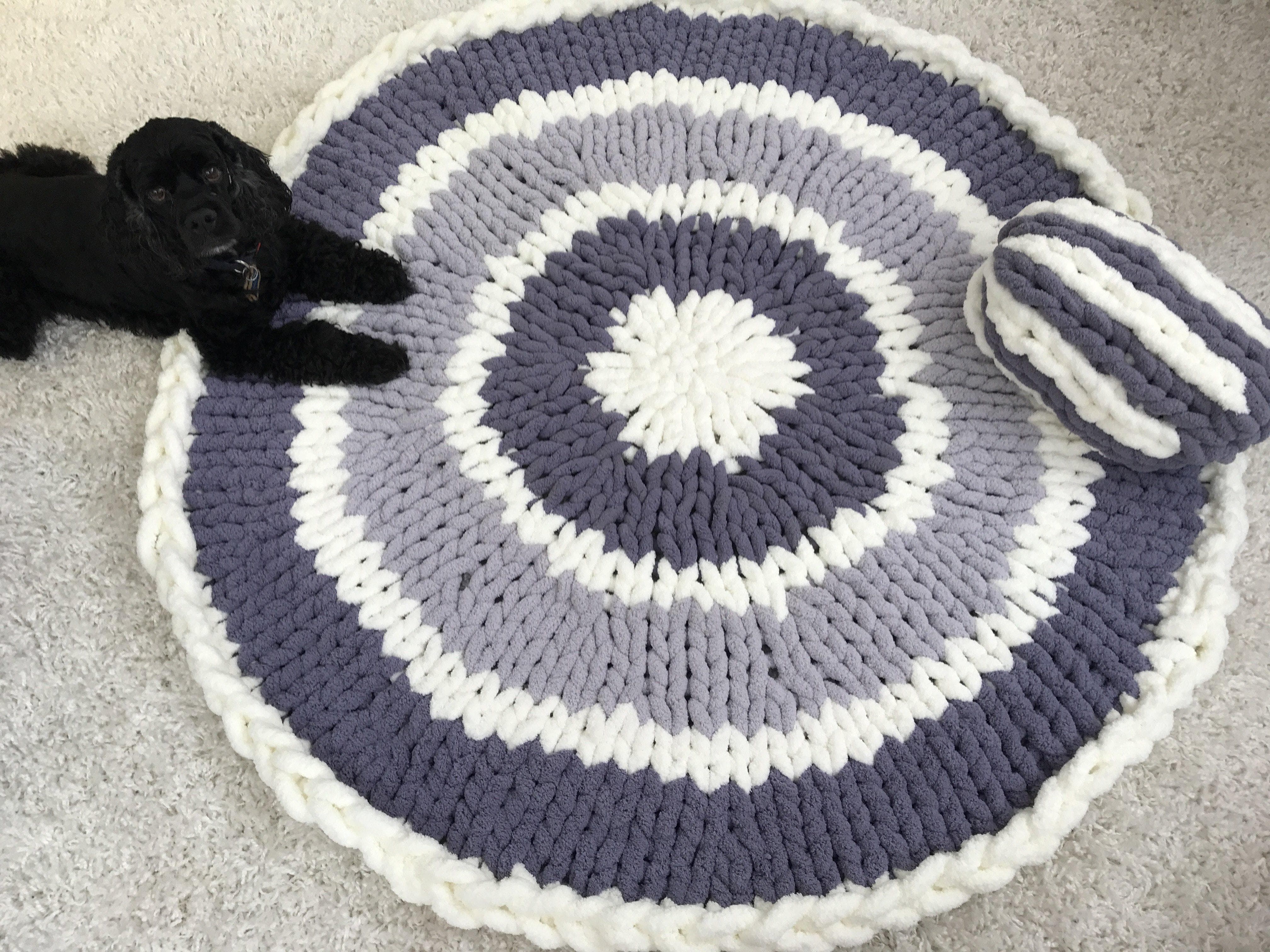 Hand Knit Circular Rug, Chenille yarn