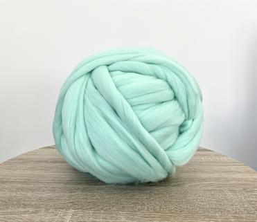 Super chunky yarn HELLO MERINO - mini hank 100g  Knit Design Studio -  Super chunky yarns. Chunky knitted blankets. Chunky knitwear. Knitting Kits.