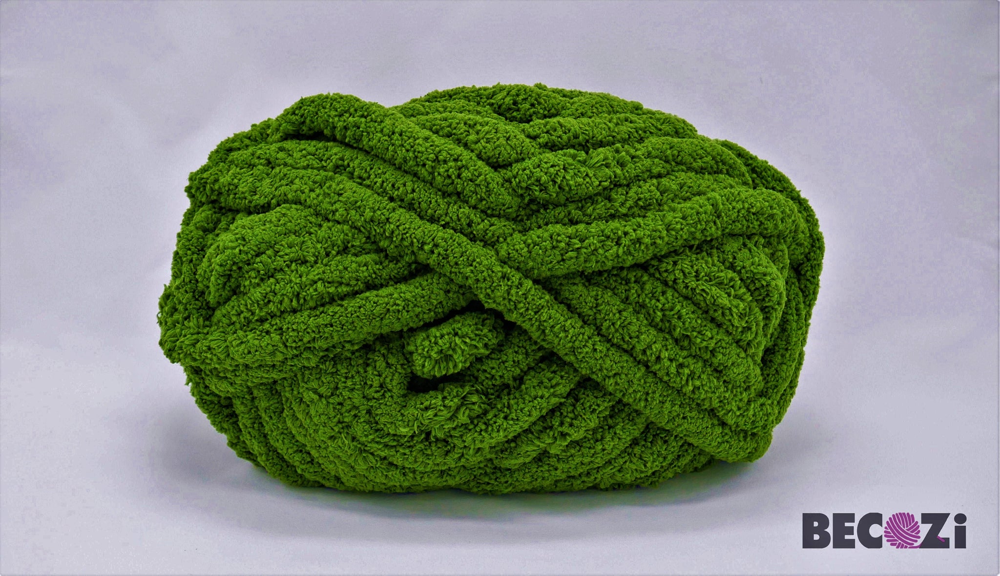 Wollbiene Softy - Lot de 5 pelotes de laine à tricoter - chenille - 100 g -  Pour bébé - 500 g au total - Super Bulky crochet - Vert 88 : :  Cuisine et Maison